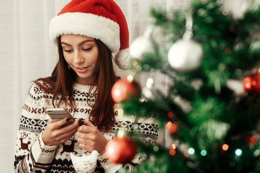 Digitale Adventskalender 2023: Die besten Gewinnspiele und Rabatte für Baby-, Kinder- und Familien