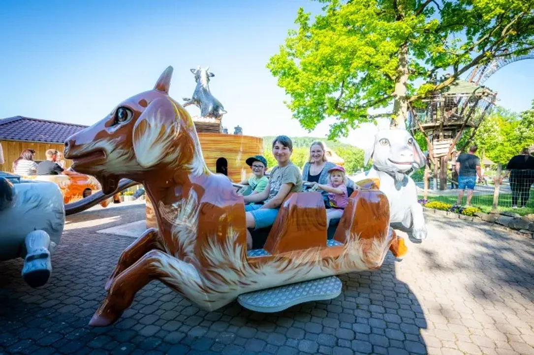 Fahrgeschäft Ziegenhüpfer im Freizeitpark Lochmühle