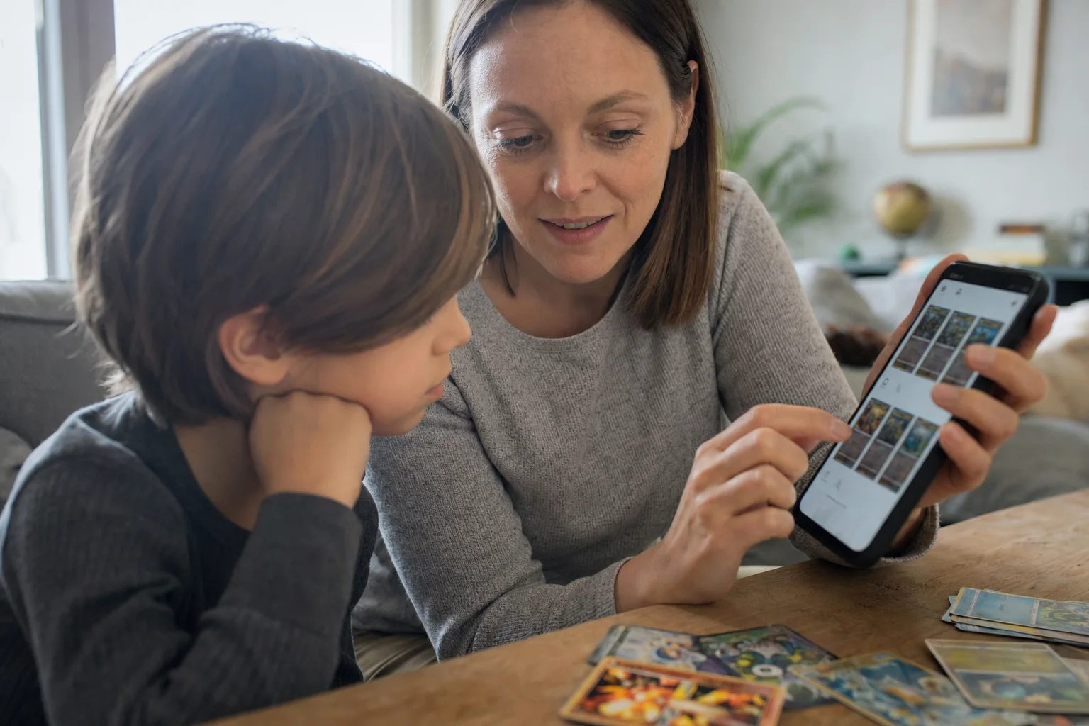 Pokémon Karten Amazon Einladung per Smartphone anfordern
